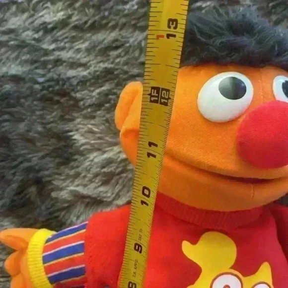 Playskool HASBRO SESAME STREET
ROCKIN' NUMBERS ERNIE TALKING  PLUSH
TOY - Picture 9 of 11